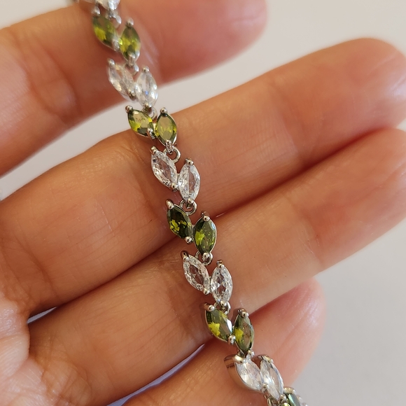 New 925 Silver Marquise Cut Peridot Diamond Bracelet With Extender - Picture 4 of 8